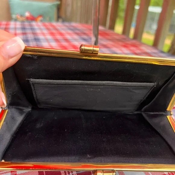 Vintage 1970's Satin Clutch with Rococo Painting - Made in Italy 🇮🇹 - Picture 3 of 11